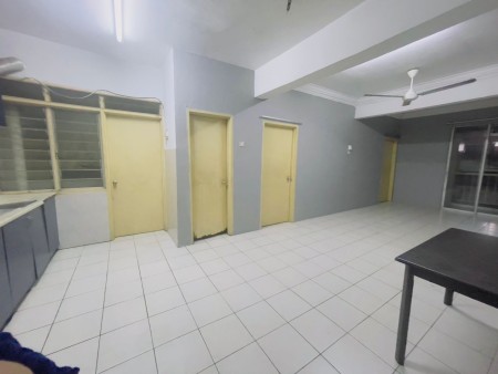 Apartment For Sale at Spring Court