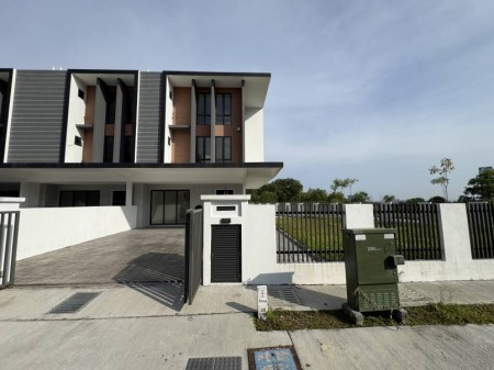 Terrace House For Sale at Taman Puncak Jalil