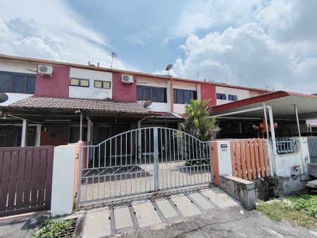 Terrace House For Rent at Taman Boon Bak