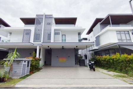 Semi D For Sale at BroadLeaf Residences