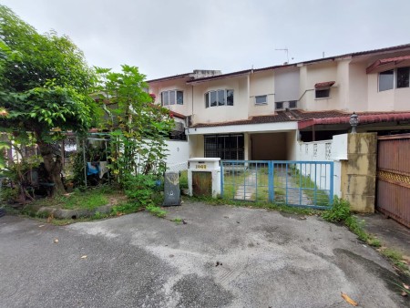 Terrace House For Sale at Central Park