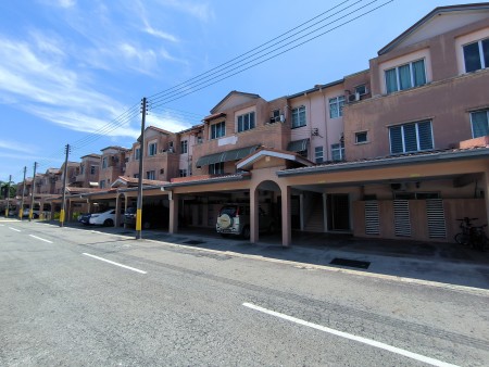 Townhouse For Rent at Luyang Perdana