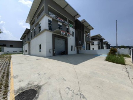 Detached Warehouse For Rent at Saujana Rawang