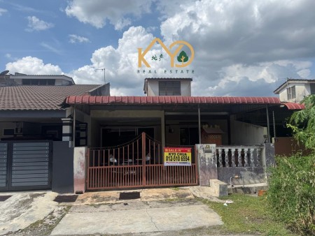 Terrace House For Sale at Gunung Rapat