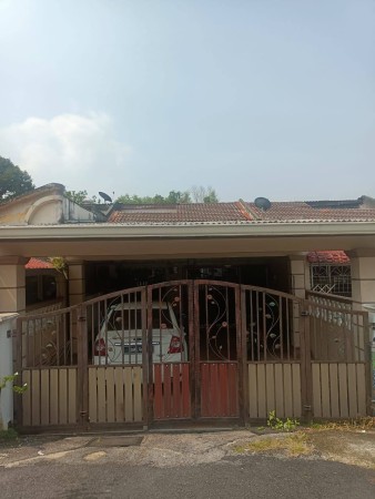 Terrace House For Sale at Taman Bangi Indah