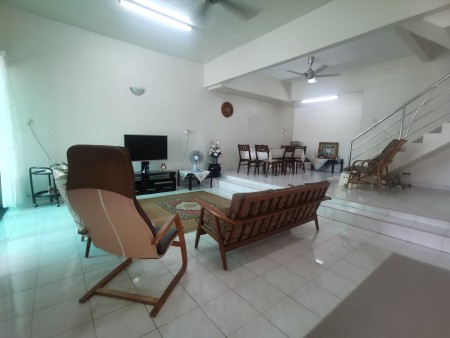 Terrace House For Sale at Island Glades