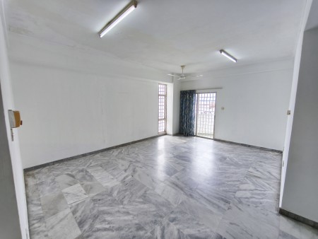 Condo For Sale at Ridzuan Condominium