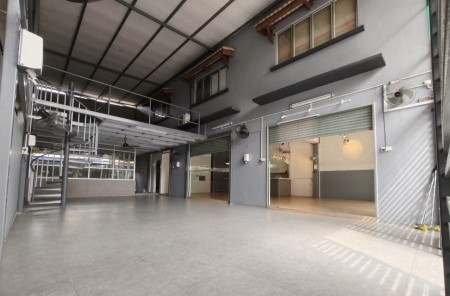 Shop For Rent at Taman Equine