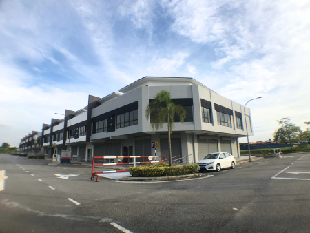 Retail Space For Rent at Kota Bayuemas