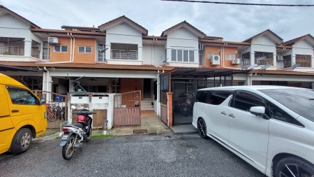 Townhouse For Sale at Taman Seri Alam