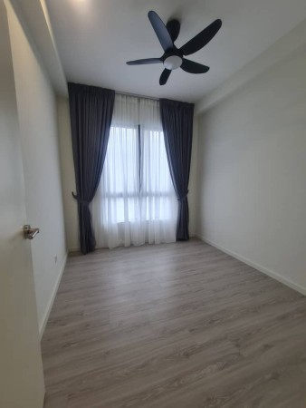 Condo For Rent at Meta City