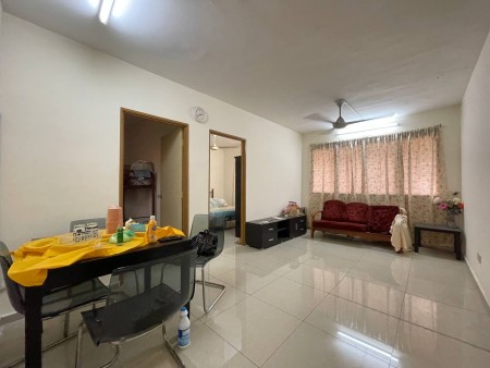 Apartment For Sale at Johan Court