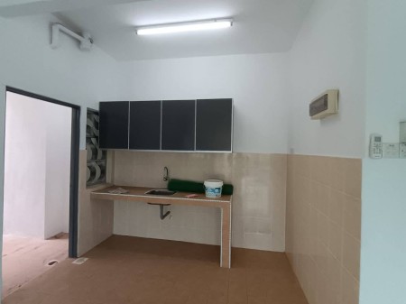 Condo For Rent at Kings Height Apartment