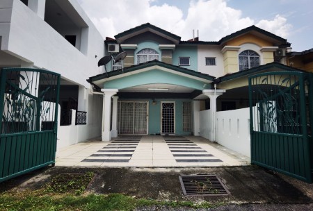 Terrace House For Sale at Section 8