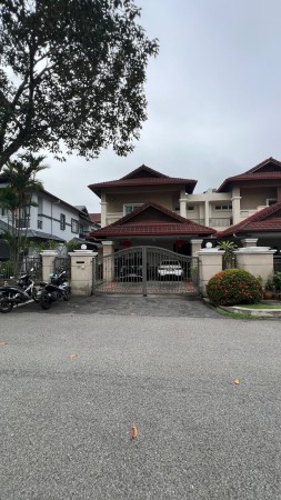 Semi D For Rent at Tropicana Golf & Country Resort