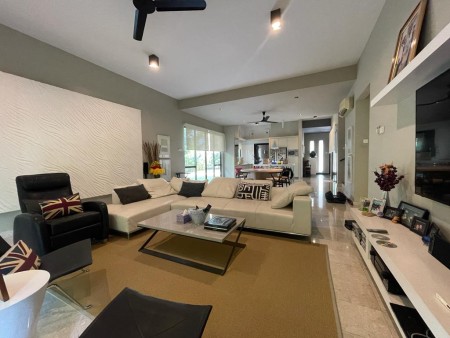 Bungalow House For Sale at Jade Hills