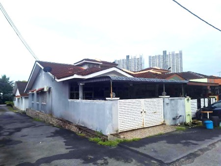 Terrace House For Sale at Bandar Rinching