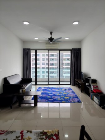 Condo For Sale at Paragon 3