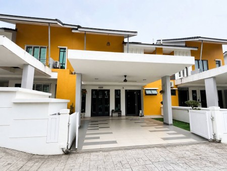 Terrace House For Sale at Precinct 11