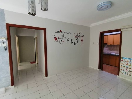 Apartment For Rent at Saraka Apartment