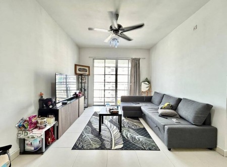 Condo Room for Rent at Quayside Seafront Resort Condominiums