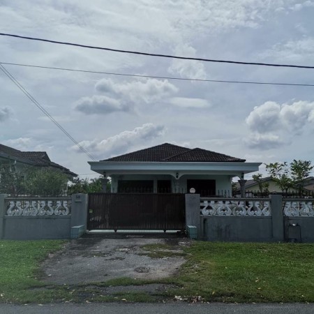 Bungalow House For Sale at Buntong