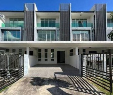 Terrace House For Sale at Bangi Avenue