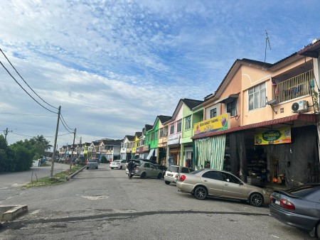 Shop For Sale at Taman Senangin