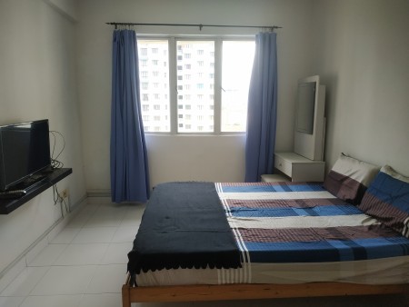 Condo For Rent at Gurney Heights
