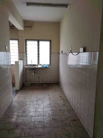 Apartment For Sale at Pangsapuri Putra Raya