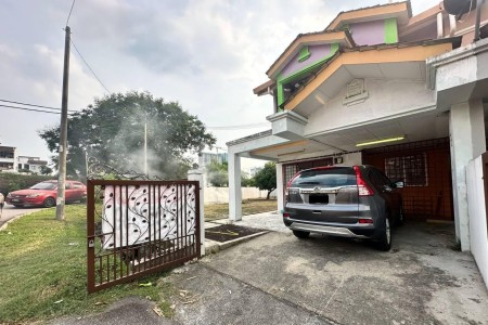 Terrace House For Sale at Taman Universiti