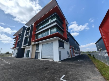 Detached Factory For Rent at Cipta 3 Bandar Serenia