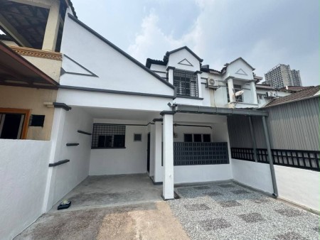 Terrace House For Sale at Taman Pinggiran Usj