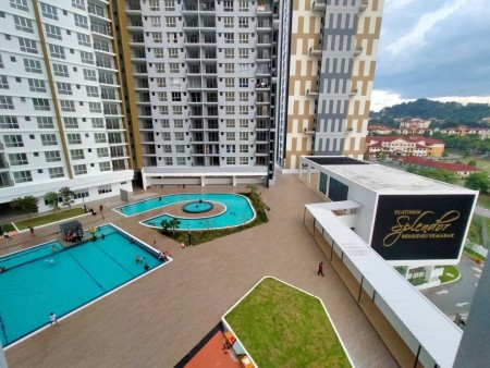 Condo For Auction at Platinum Splendor