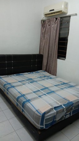 Shop Apartment For Rent at Pelangi Court