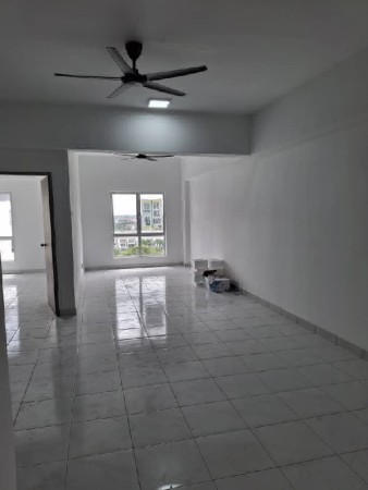 Condo For Rent at Trifolia Apartment