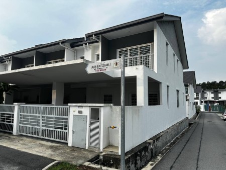 Terrace House For Sale at Mantin