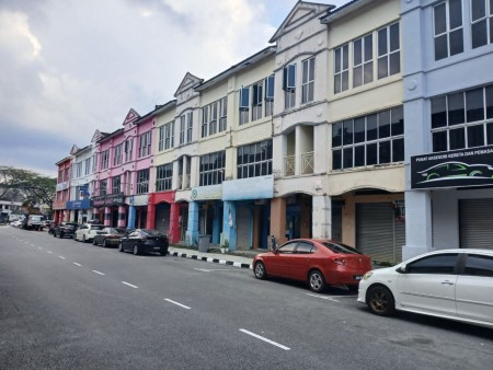 Shop For Sale at Kota Tinggi