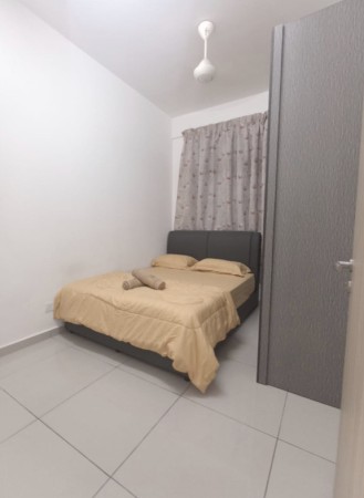 Condo For Rent at Uni Residences