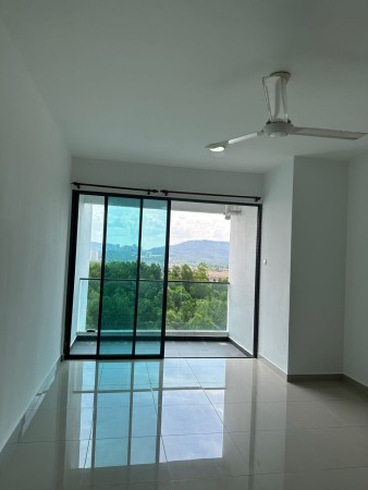 Condo For Sale at Emerald Residence