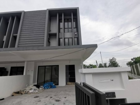 Terrace House For Sale at Taman Puncak Jalil