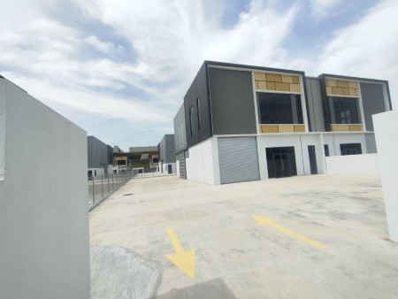 Detached Factory For Rent at Eco Business Park 5