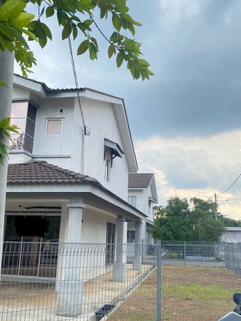 Terrace House For Rent at Taman Pakatan Jaya