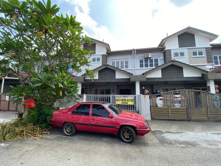 Terrace House For Sale at Taman Ametis Jaya