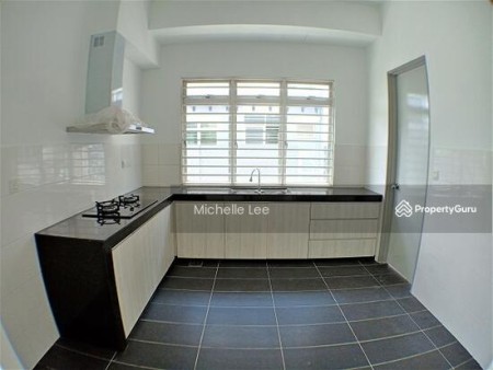 Terrace House For Rent at Perennia