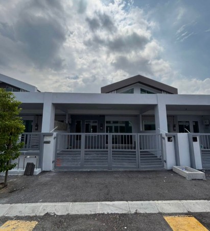 Terrace House For Rent at Klebang Impian