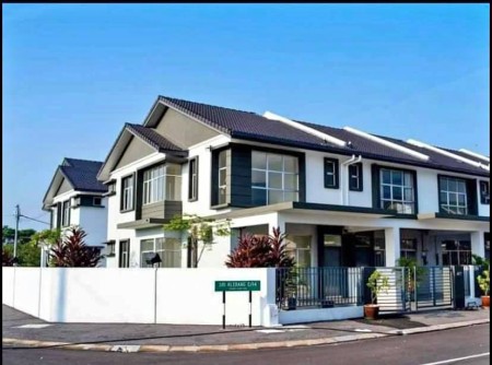Superlink For Sale at Puteri 11