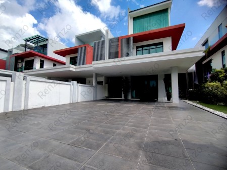 Semi D For Sale at Taman Golf