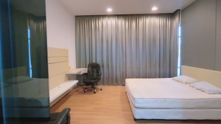 Condo For Rent at Eve Suite