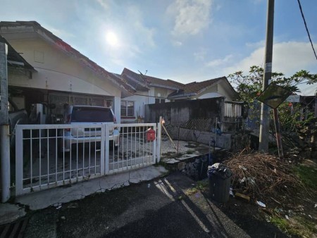 Terrace House For Rent at Bandar Bukit Mahkota